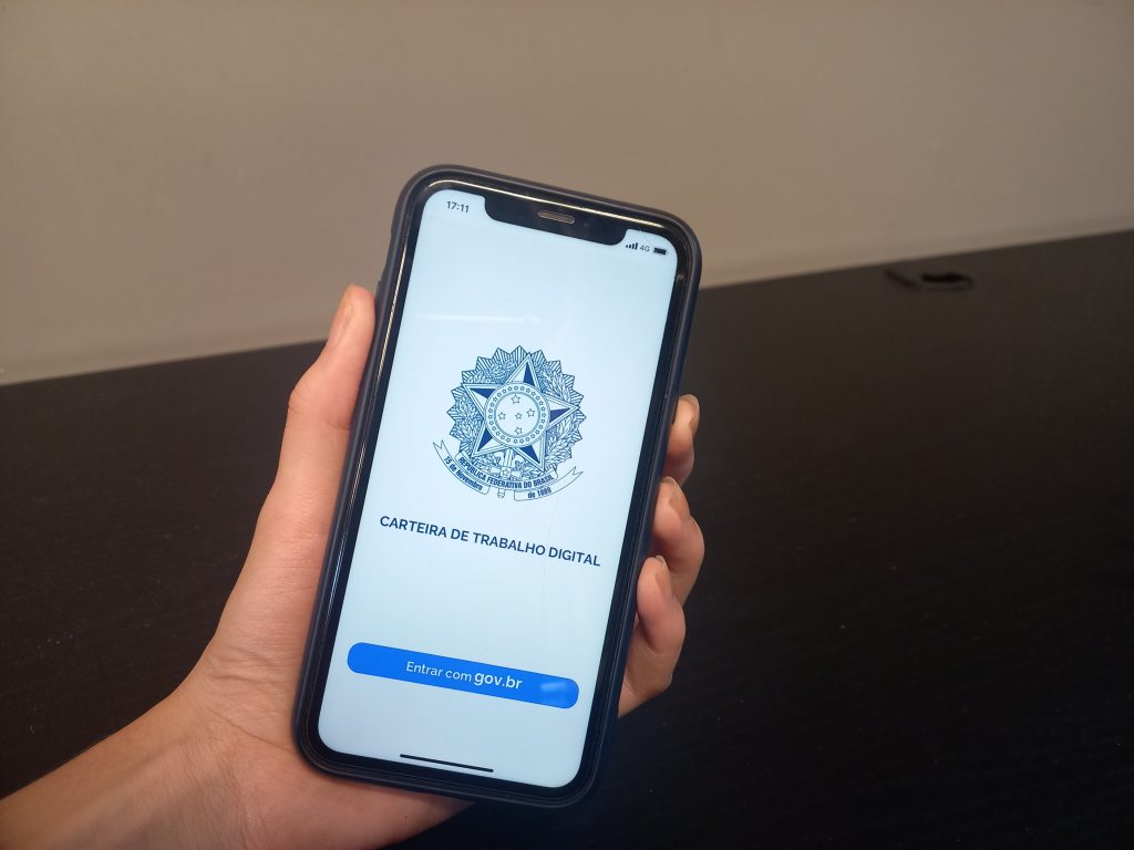 Programas digitais ajudam na busca por emprego em SP Fonte: Do Portal do Governo