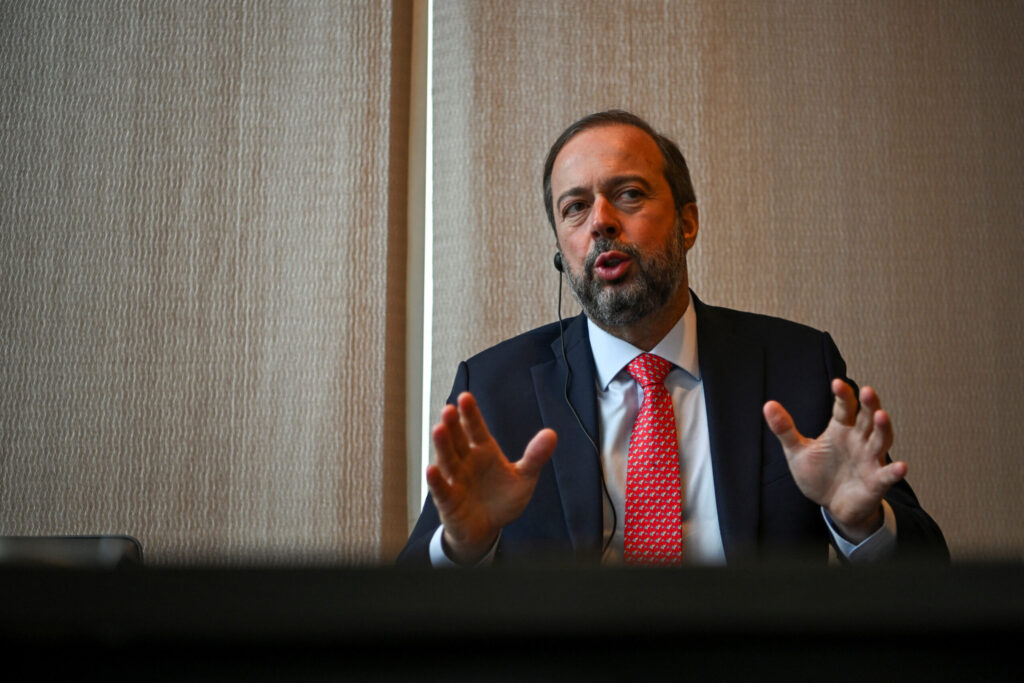 Ministro de Minas e Energia, Alexandre Silveira, durante entrevista à Reuters em Houston 21/03/2024 REUTERS/Callaghan O'Hare. Fonte: ISTOÉ Dinheiro