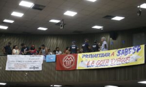 Manifestação em votação sobre a privatização da SABESP Fonte: Paulo Pinto/Agência Brasil