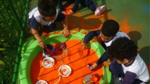 Centro Espírita é responsável pelas creches Mãe Luiza (foto), no Educandário Eurípedes, e Gustavo Marcondes, em Sousas: 'a empresa faz um serviço extremamente relevante ao ser a principal geradora de renda desses projetos sociais e educacionais realizados aqui. O carinho por Campinas, e fazer o bem ao próximo, é o que nos move', avaliou o presidente Paulo Edson Figueiredo Pontes sobre o trabalho social mantido com o suporte da Panificadora Bambini (Divulgação Bambini). Fonte: Correio Popular