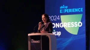 Priscila Rodrigues, sócia da Crescera Capital e presidente da ABVCAP, fala sobre diversidade de gênero. - Imagem: Estúdio Tramma. Fonte: Seu Dinheiro