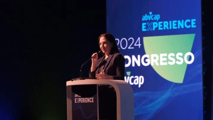Priscila Rodrigues, sócia da Crescera Capital e presidente da ABVCAP, fala sobre diversidade de gênero. - Imagem: Estúdio Tramma. Fonte: Seu Dinheiro