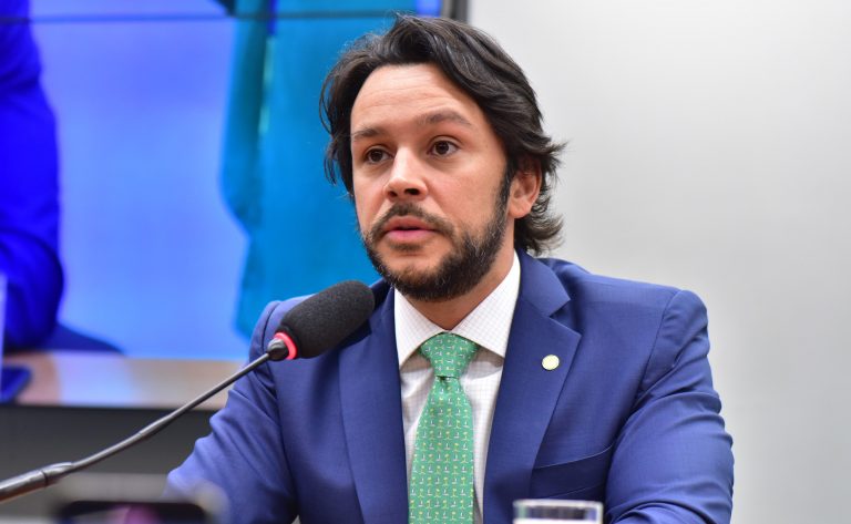 Mário Negromonte Jr.: tragédia no RS reforça importância de força nacional. Zeca Ribeiro / Câmara dos Deputados. Fonte: Agência Câmara de Notícias