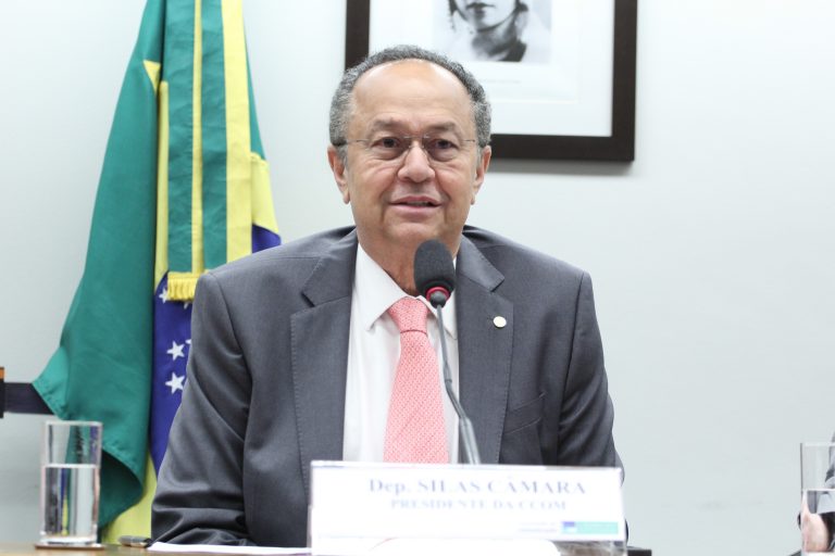 O deputado Silas Câmara recomendou aprovar a proposta. Vinicius Loures/Câmara dos Deputados. Fonte: Agência Câmara de Notícias
