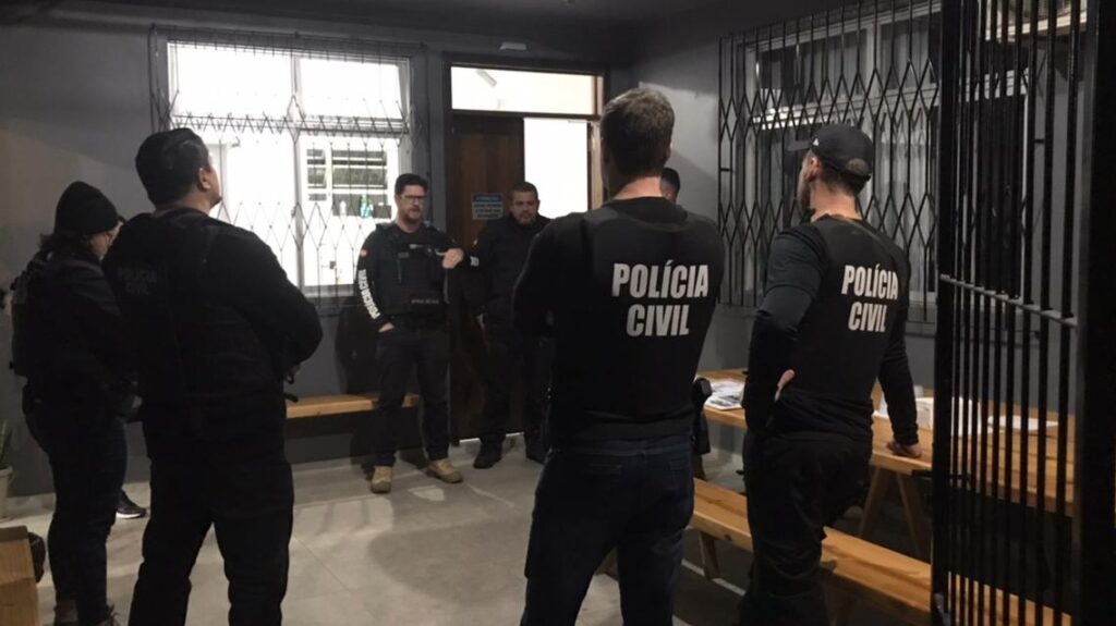 Os empresários teriam direcionado licitações. Imagem: PCSC. Fonte: TVBV