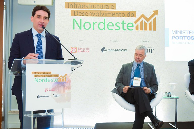 Ministro de Portos e Aeroportos, Silvio Costa Filho durante o seminário Infraestrutura e Desenvolvimento do Nordeste - Foto: Vosmar Rosa. Fonte: Gov.br