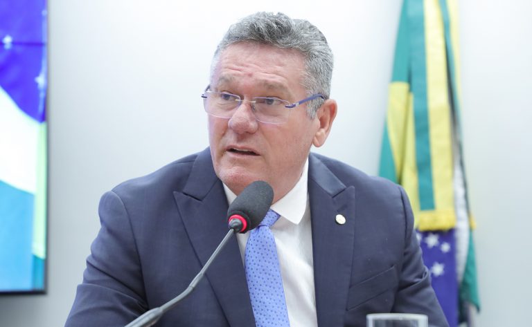 Deputado Keniston Braga, autor do projeto de lei. Mario Agra / Câmara dos Deputados. Fonte: Agência Câmara de Notícias Fonte: Câmara dos Deputados