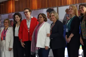 A ministra das Mulheres, Cida Gonçalves, participou do encerramento do seminário do GT Empoderamento de Mulheres do G20. Foto: José Cruz. Fonte: Agência Brasil